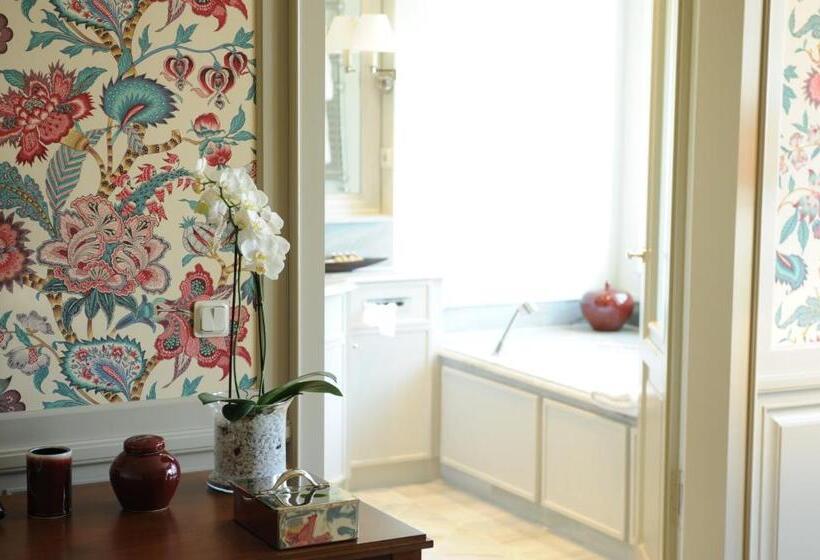 标准间, Detmolder Hof