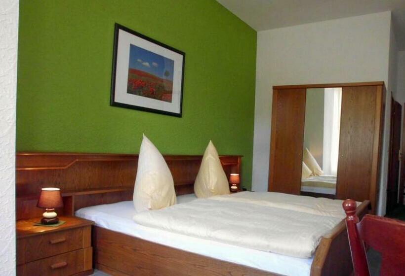 غرفة كومفورت, Garni Am Thüringer Kloßtheater