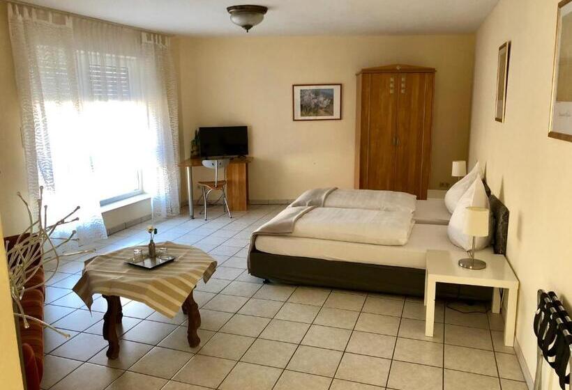 스탠다드 룸, Hilgers