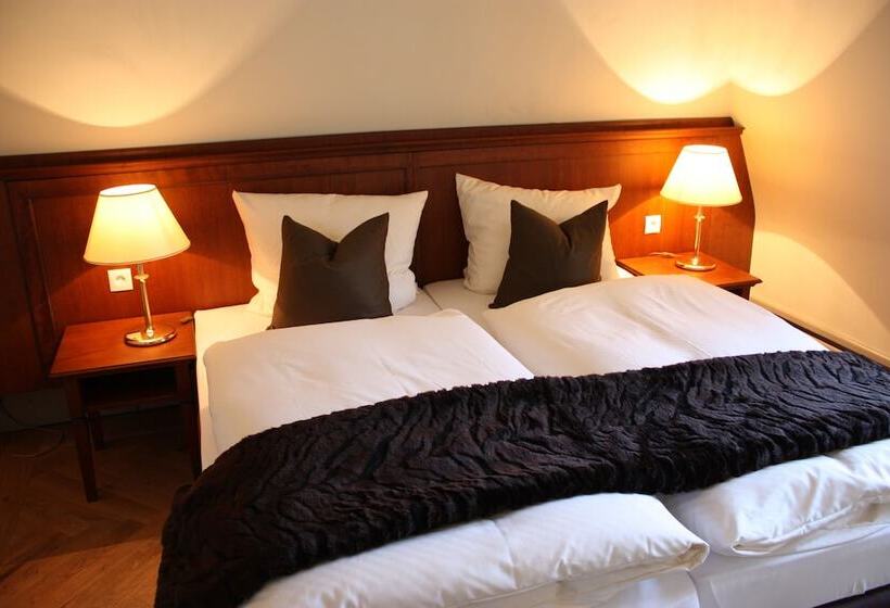 スタンダードルーム, Jagdschloss Mönchbruch