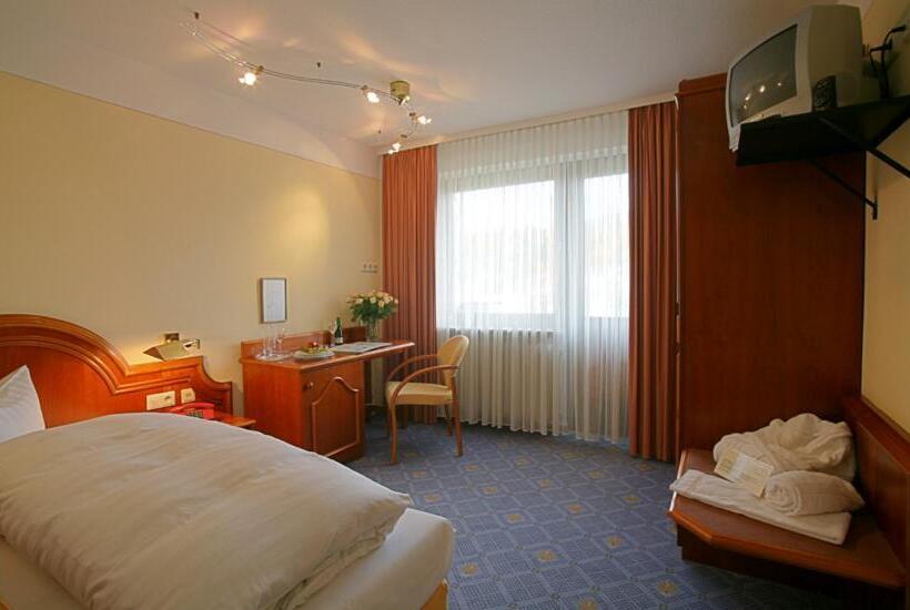 标准单人间, Kress