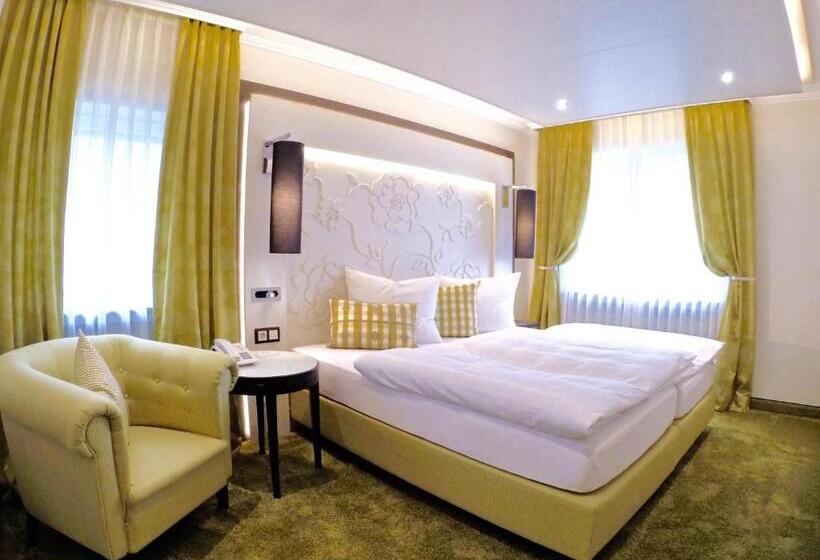 컴포트 룸, Menge An Der Schlacht