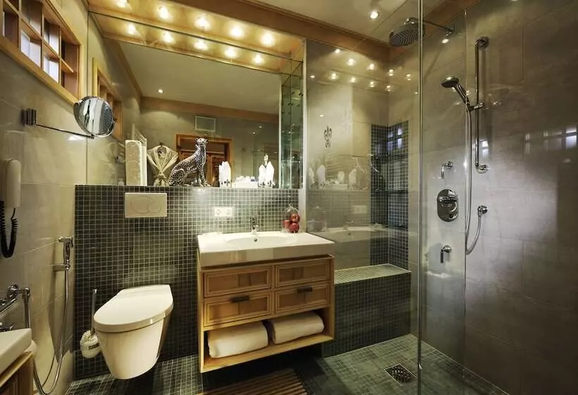 デラックスルーム, Relais & Châteaux Jagdhof Glashütte