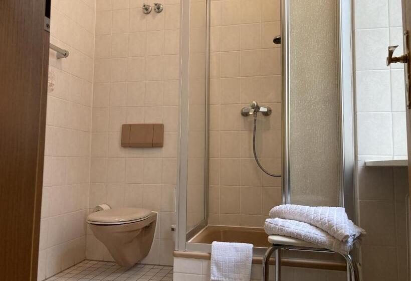 חדר סטנדרט, Restaurant Zumbusch