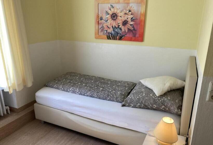 חדר סטנדרט יחיד, Restaurant Zumbusch