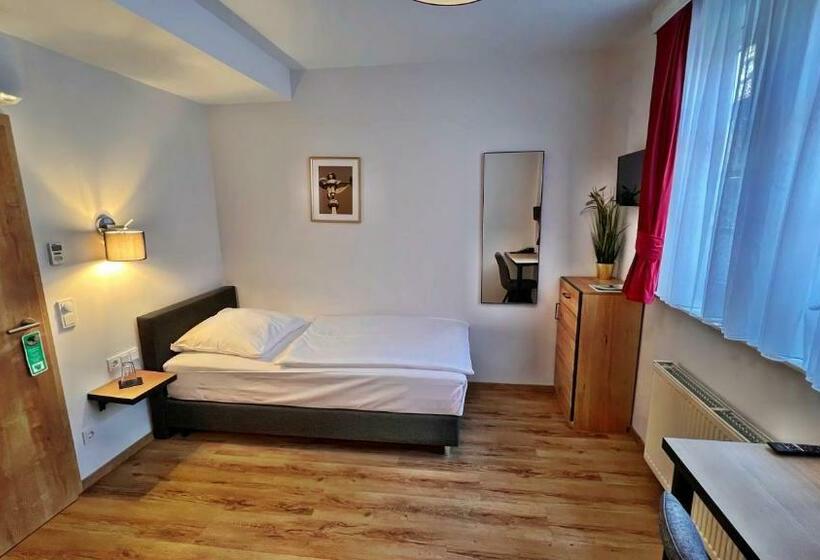 スタンダードシングルルーム, Zu Den Drei Kronen