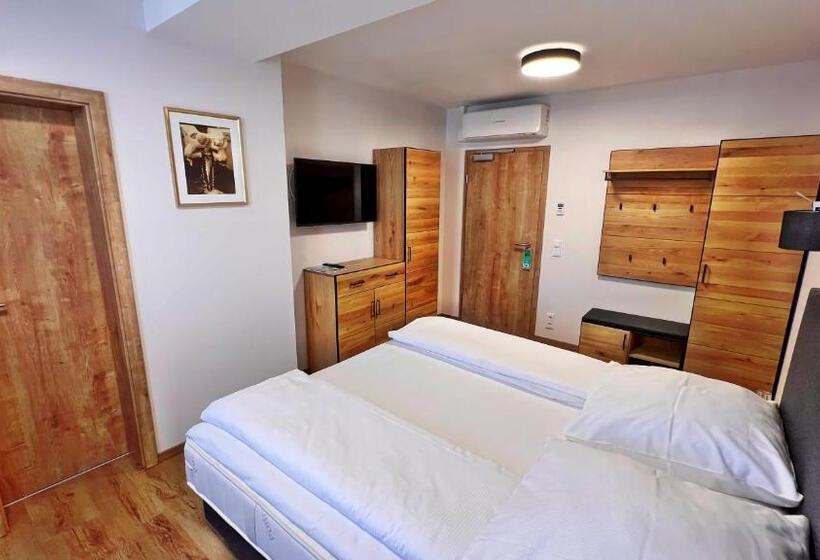 غرفة قياسية, Zu Den Drei Kronen