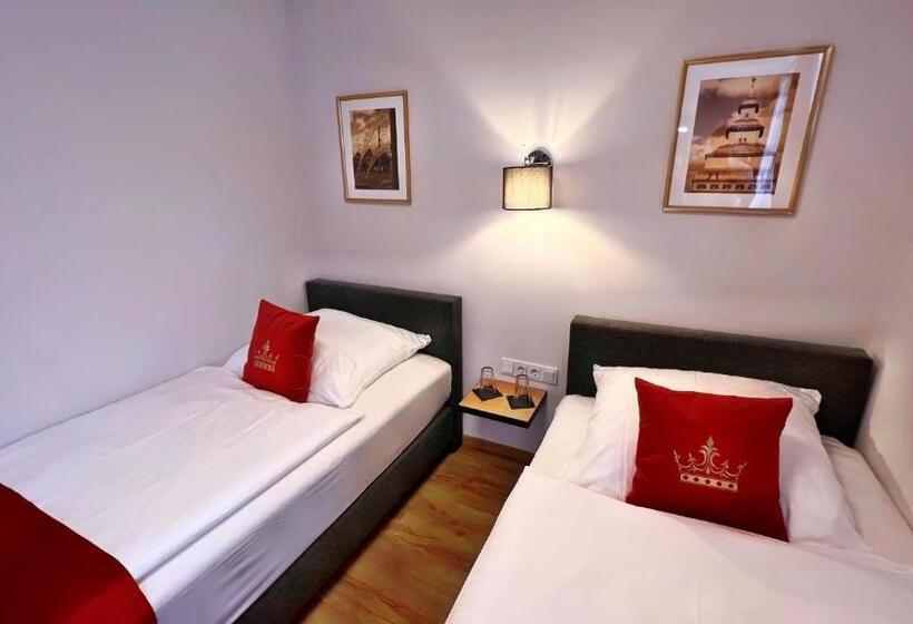 スタンダードルーム, Zu Den Drei Kronen