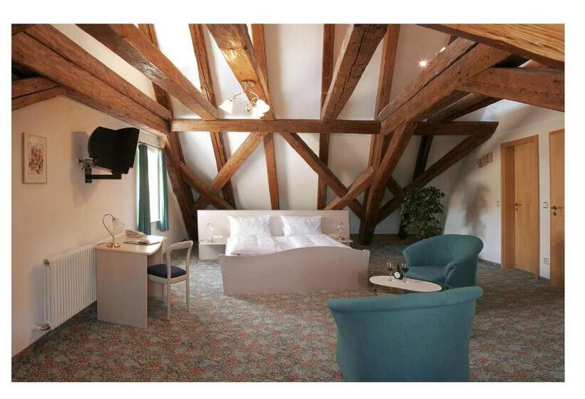 コンフォートルーム, Zur Krone