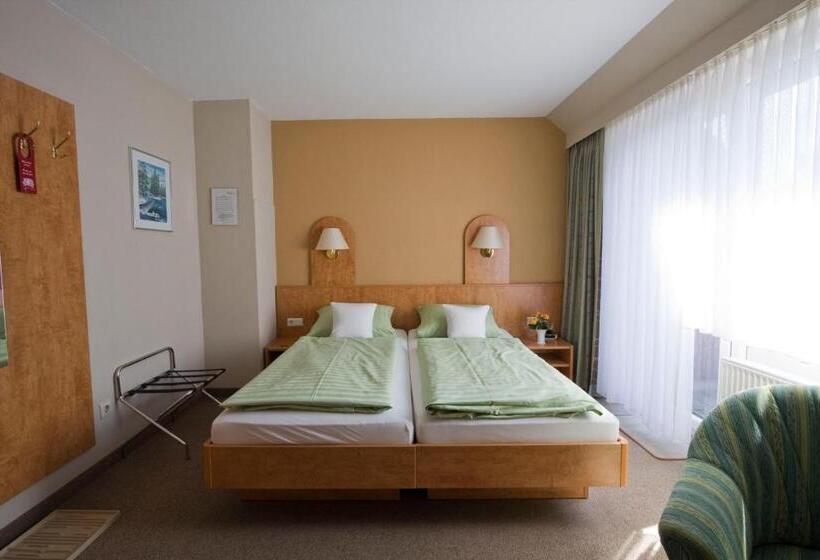 חדר סטנדרט לשלושה, Mein Vierjahreszeiten Hotel Garni Superior