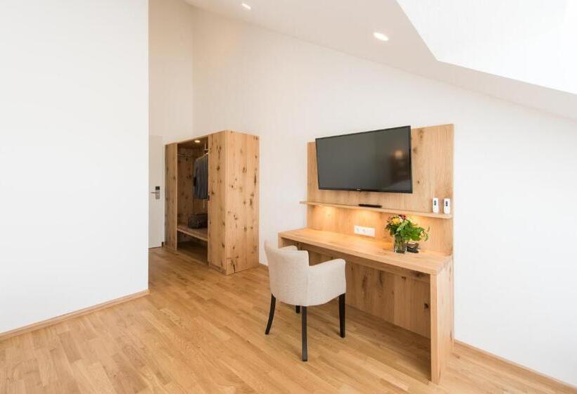 Quarto Triplo Deluxe, & Gasthaus Löwen