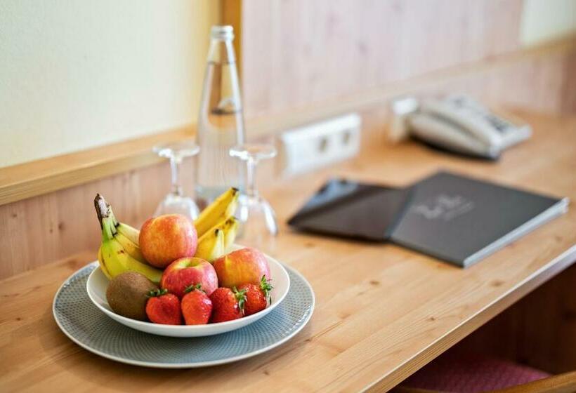 Номер Комфорт, Zur Post