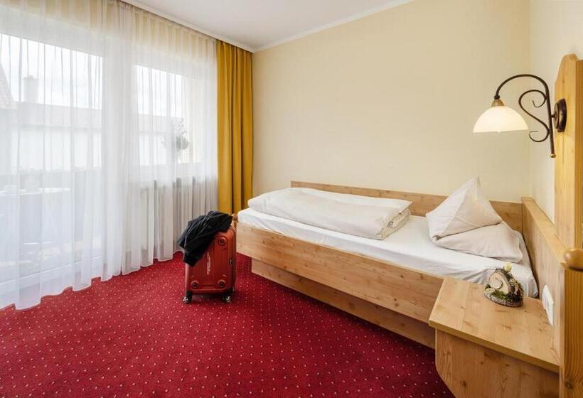 Номер Стандарт Индивидуальный, Zur Post