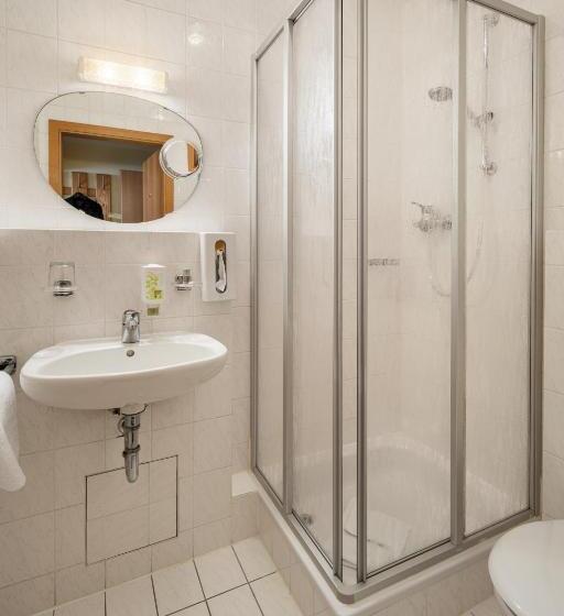 Номер Стандарт Индивидуальный, Zur Post