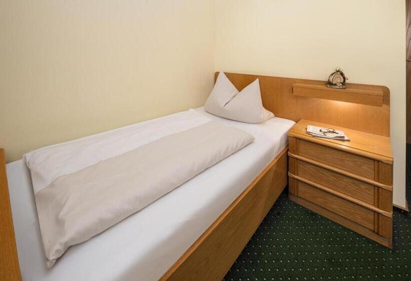 Номер Стандарт Индивидуальный, Zur Post