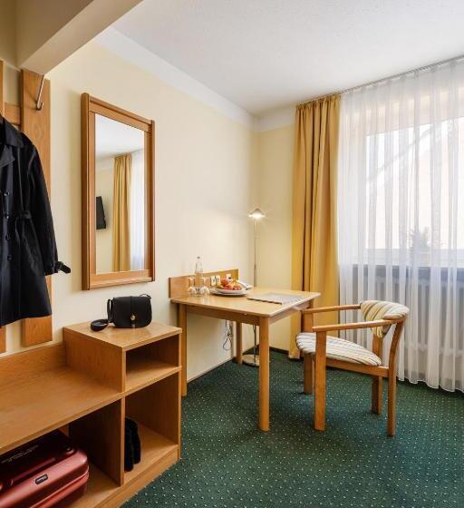 Номер Стандарт Индивидуальный, Zur Post