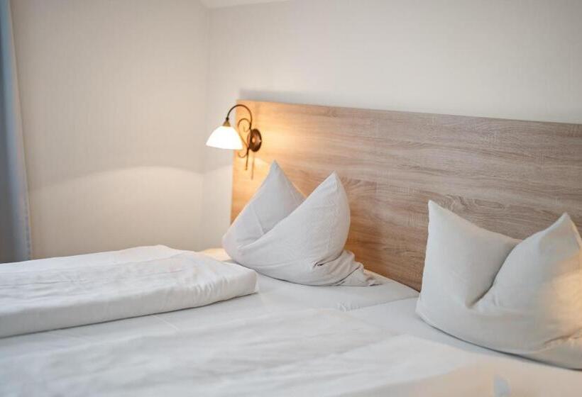 Семейный Номер, Zur Post