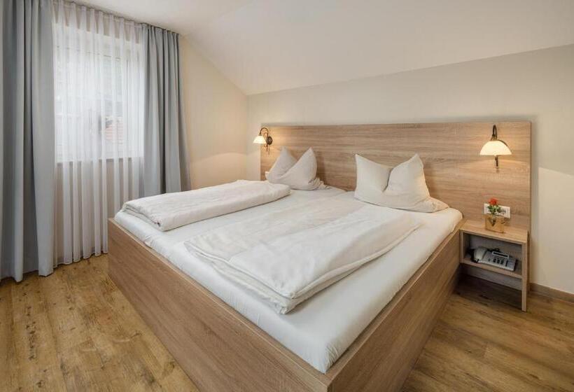 Семейный Номер, Zur Post