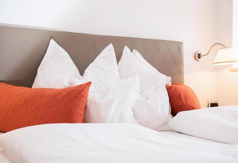 Номер Стандарт, Boutique Hotel Diana