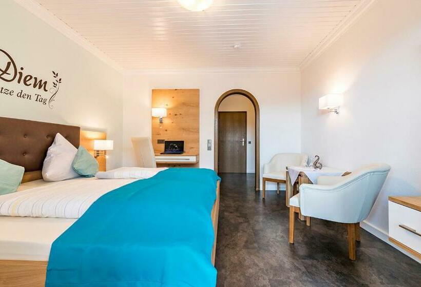 Номер Deluxe с Балконом, Gräfliches Hotel Alte Post