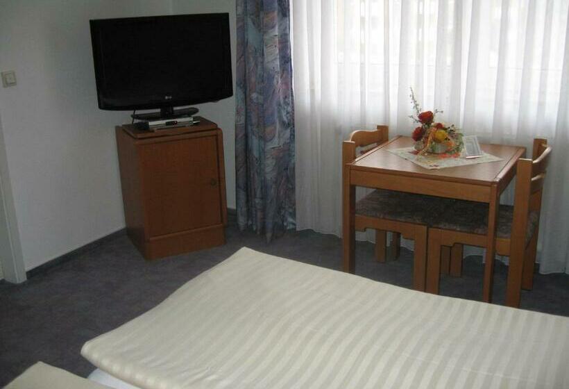 标准间, Alt Holzhausen