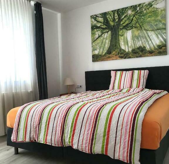 标准间, Alt Holzhausen