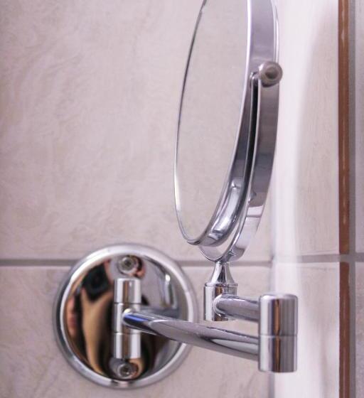 标准单人间, Alt Oesselse