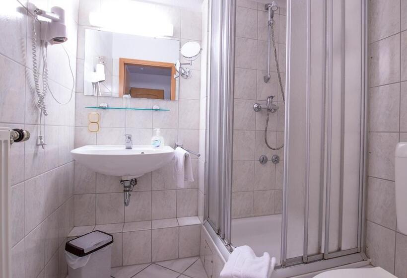 标准间, Alt Oesselse