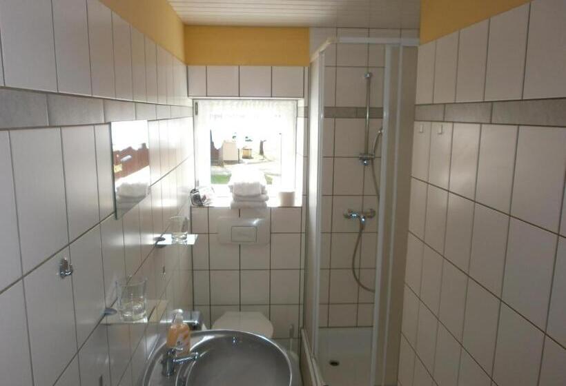 חדר קלאסי, Alte Waldmãƒæ’ã‚â¼hle