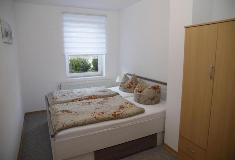 חדר קלאסי, Alte Waldmãƒæ’ã‚â¼hle