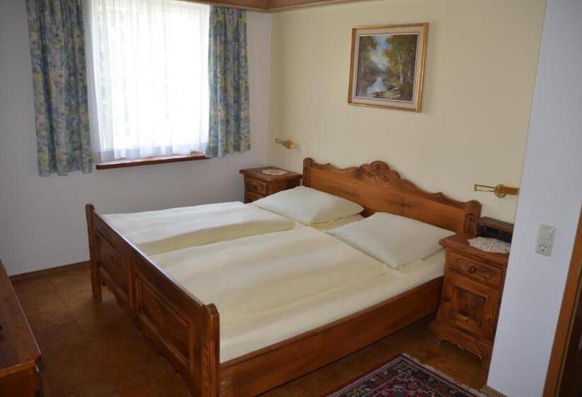 חדר סטנדרט, Das Schlössl