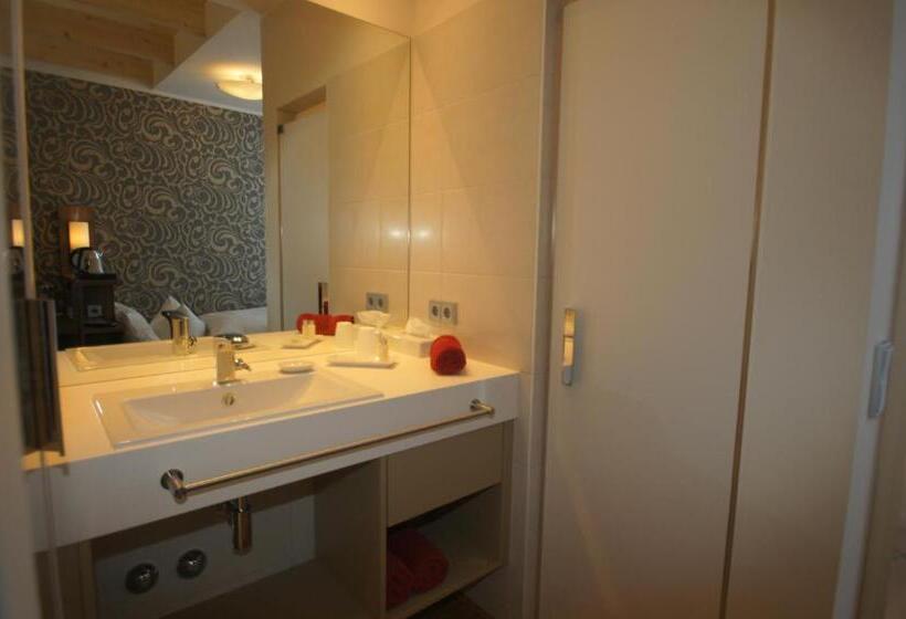 غرفة كومفورت فردية, Deutsches Haus