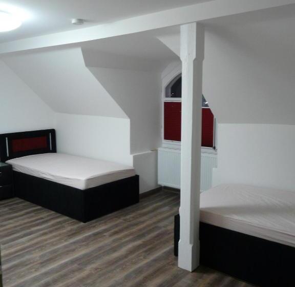 Апартаменты 2 Спальни, Garni Ammergauer Hof