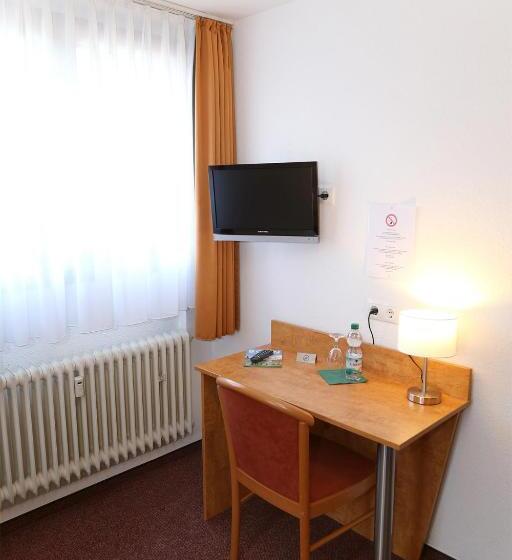 غرفة قياسية فردية, Garni Kluth