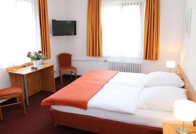 غرفة قياسية, Garni Kluth