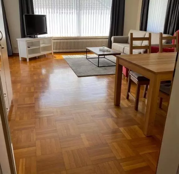 １階の１ベッドルームアパートメント, Haus Am Hochwald