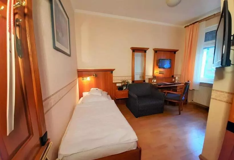 Standard Single Room, Krupp
