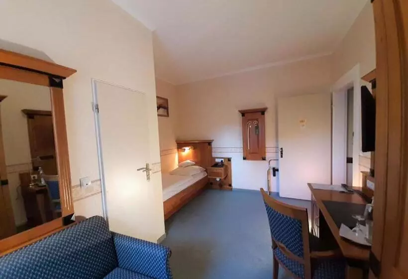 Standard Single Room, Krupp