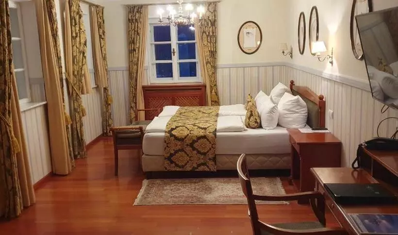 سوییت جونیور با چشم‌انداز دریاچه, Leeberghof