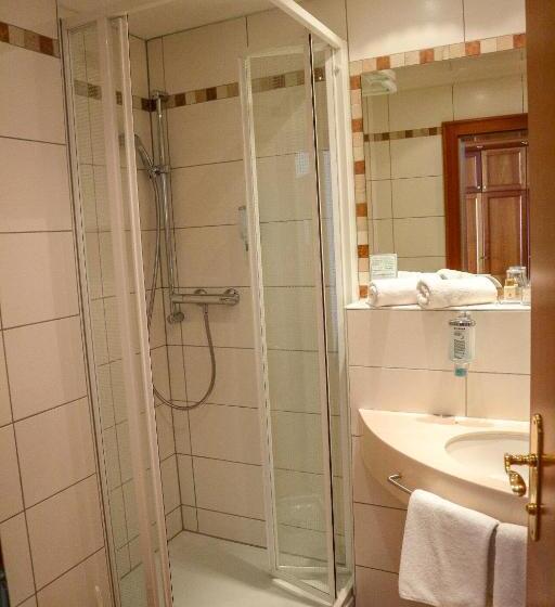 이코노미 룸, Ortner S Resort