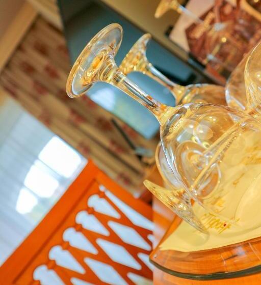 이코노미 룸, Ortner S Resort