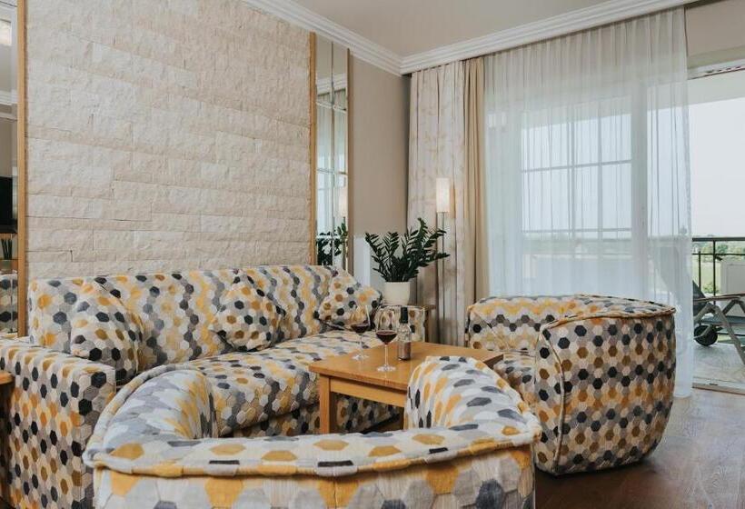 Люкс Вид на Сад, Ortner S Resort