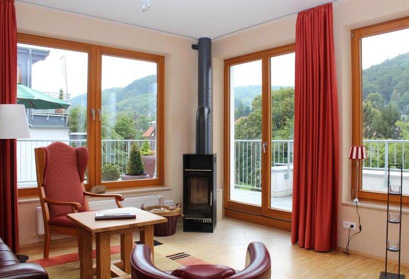 침실 2개 아파트, Plumbohms Echtharz