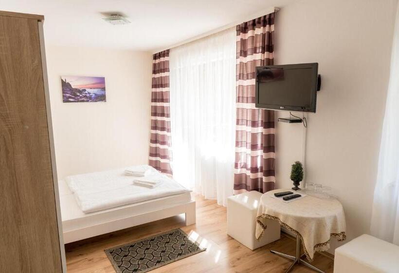 スタンダードトリプルルーム, Schwanen Resort