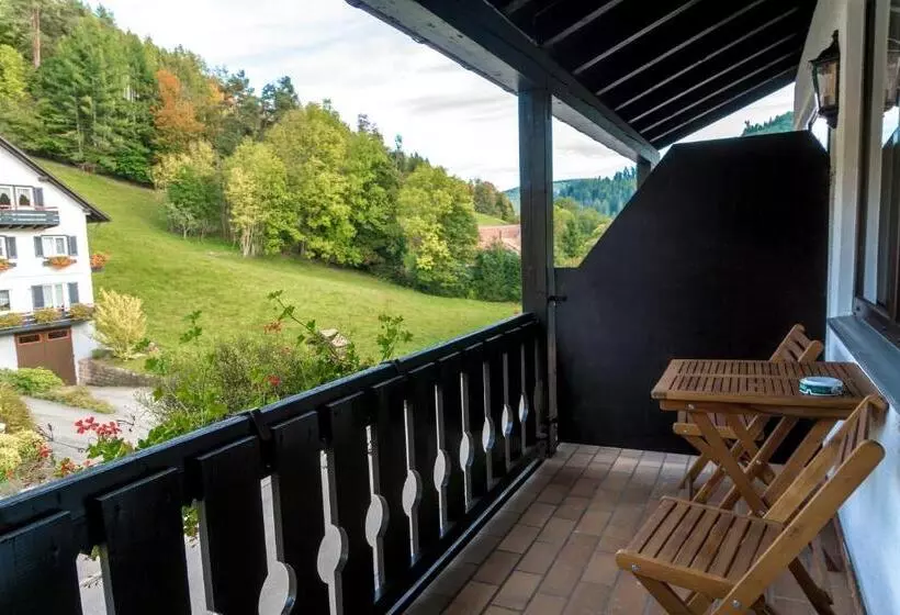 コンフォートトリプルルーム, Schwanen Resort