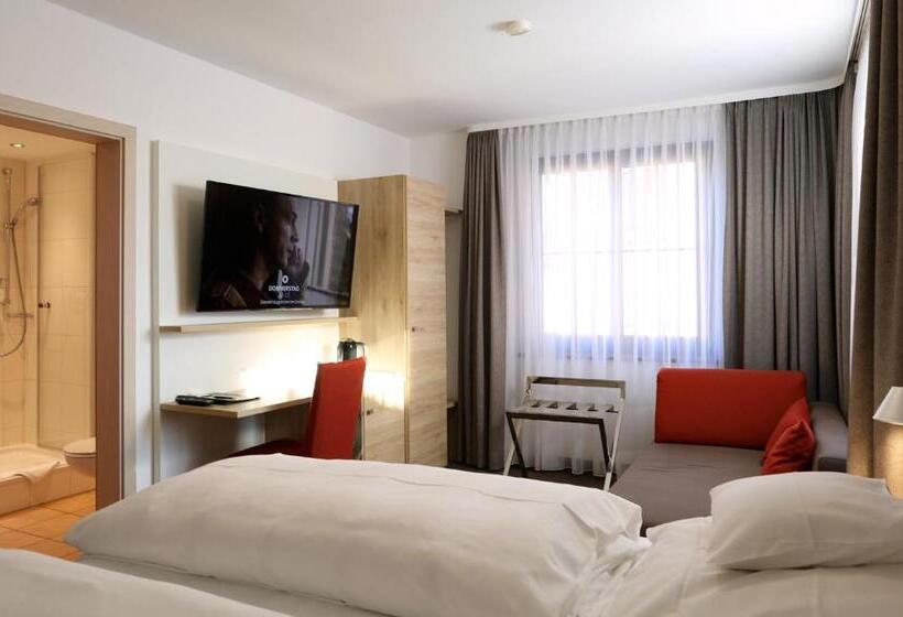 Номер Комфорт, Warteck