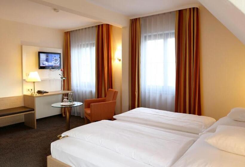 Номер Комфорт, Warteck