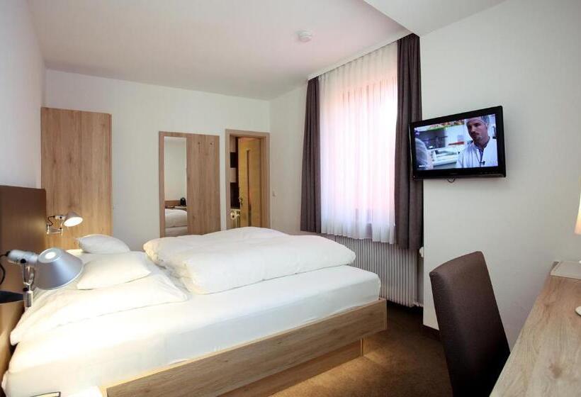 Номер Стандарт, Warteck