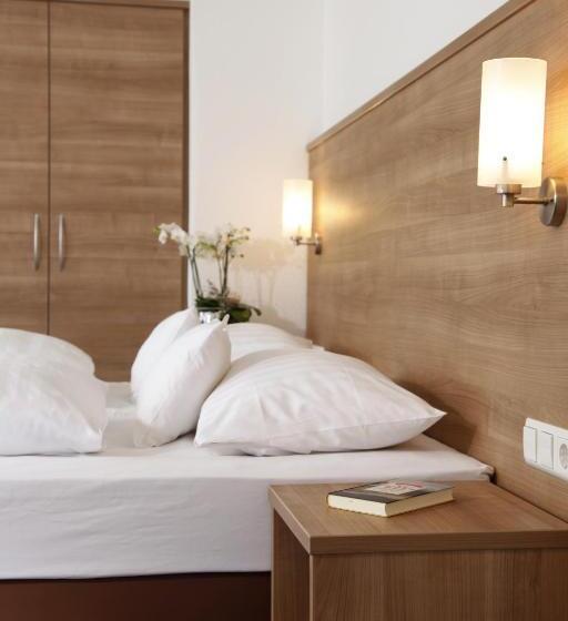 Номер Стандарт Трехместный, Warteck