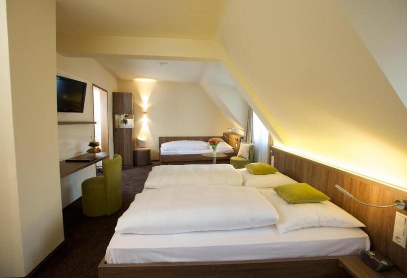 Номер Стандарт Трехместный, Warteck